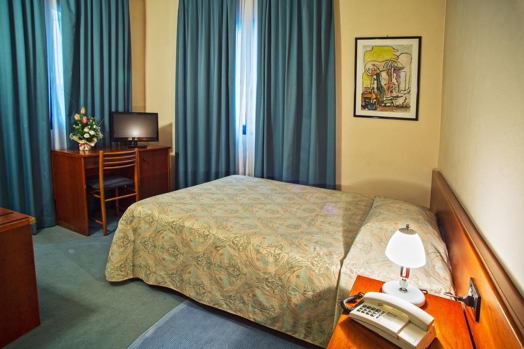 Albergo Centrale Trebaseleghe 部屋 写真